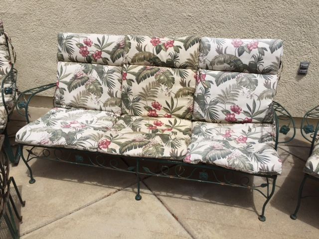 Outdoor Green Metal Patio Furniture [Photo 11]