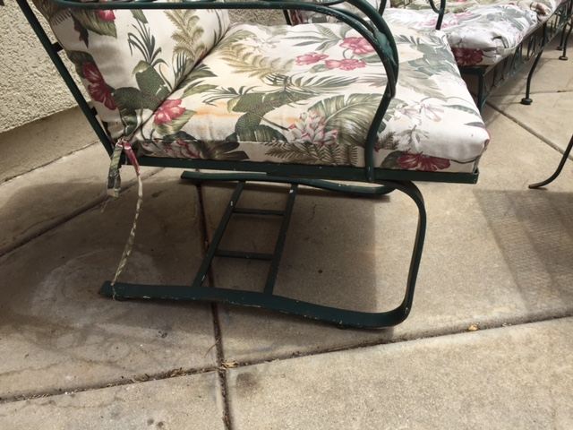 Outdoor Green Metal Patio Furniture [Photo 18]