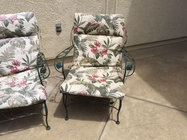 Outdoor Green Metal Patio Furniture [Photo 10]