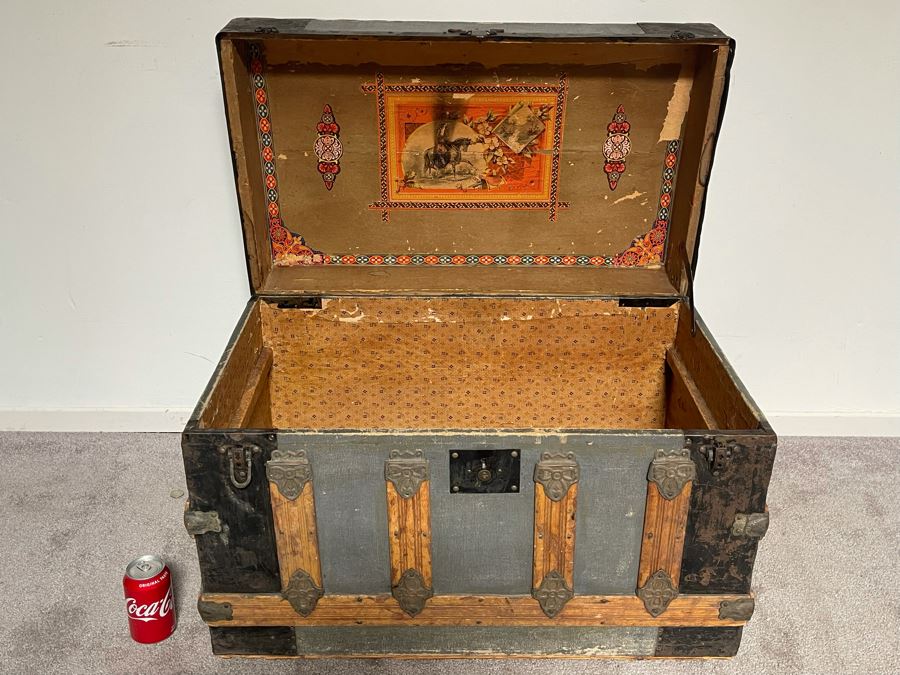 Vintage Slight Dome Top Trunk 30W X 18D X 21H [Photo 6]