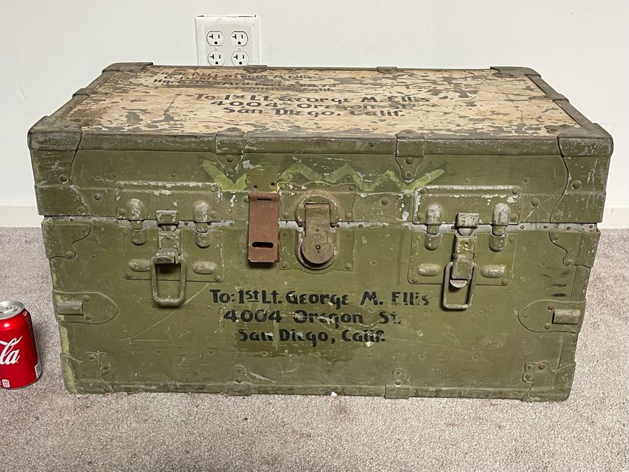 Vintage Green Military Locker Trunk Heavy 29.5W X 17D X 16H [Photo 1]