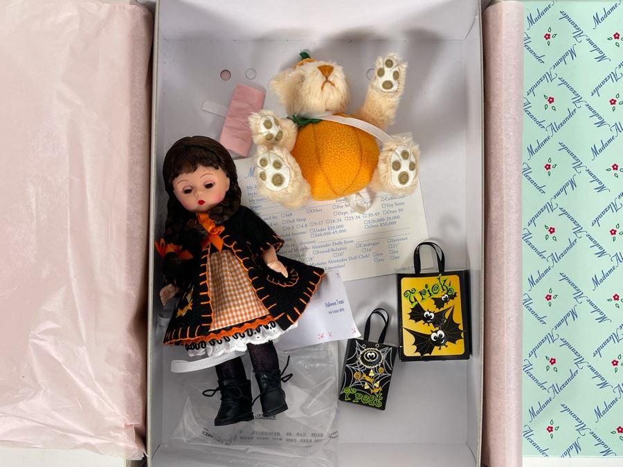 Madame Alexander Halloween Treats Doll With Box [Photo 3]