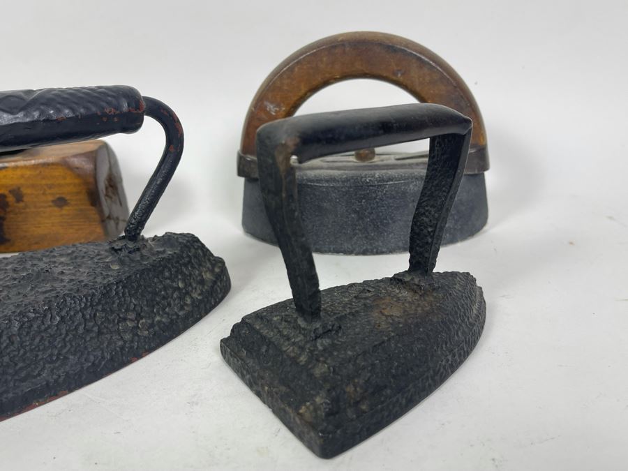 Four Vintage Metal Irons And Old Wooden Plane [Photo 6]