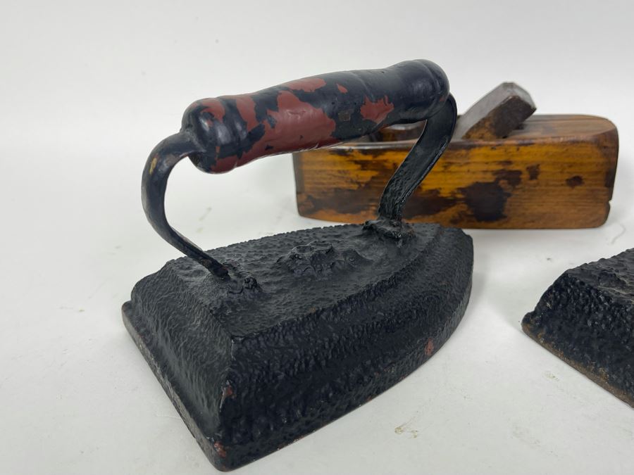 Four Vintage Metal Irons And Old Wooden Plane [Photo 4]