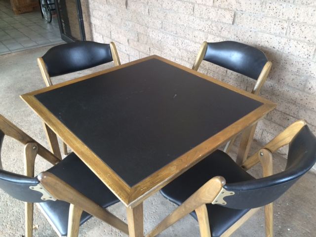 Mid-Century Modern Coronet Wonderfold Card Table with Four Folding Chairs Excellent Condition [Photo 5]