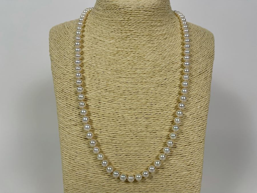 23'L Pearl Necklace With 14K Gold Clasp [Photo 1]