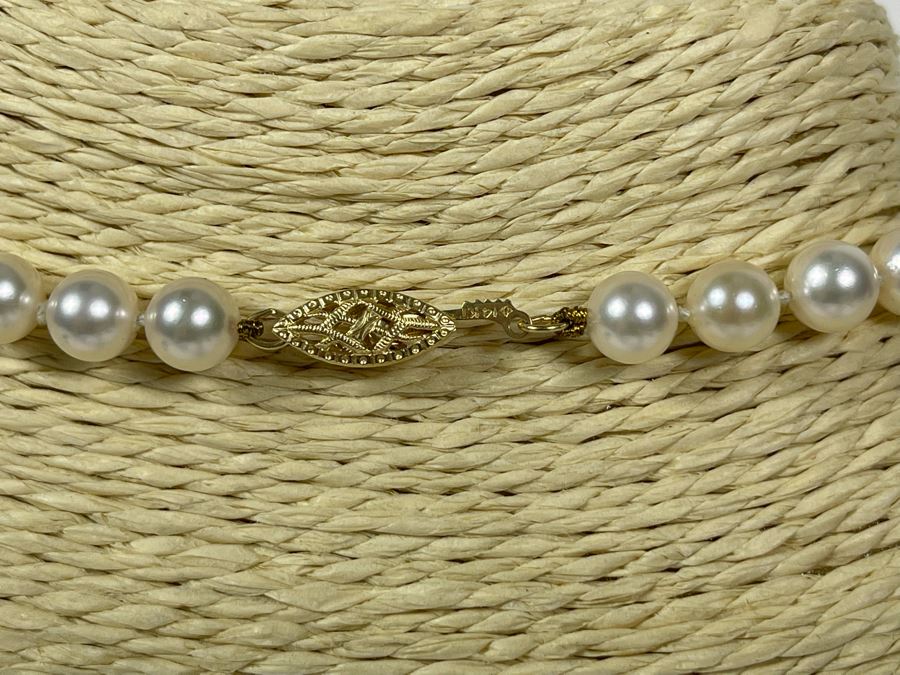 23'L Pearl Necklace With 14K Gold Clasp [Photo 8]