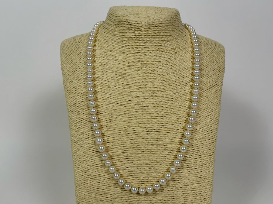 23'L Pearl Necklace With 14K Gold Clasp [Photo 4]