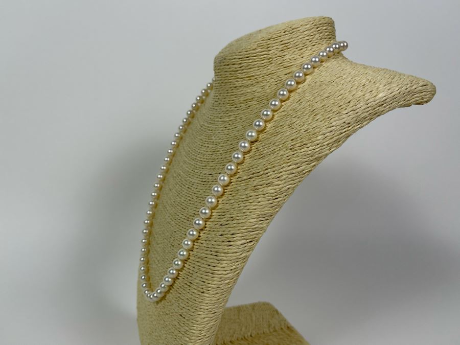 23'L Pearl Necklace With 14K Gold Clasp [Photo 5]