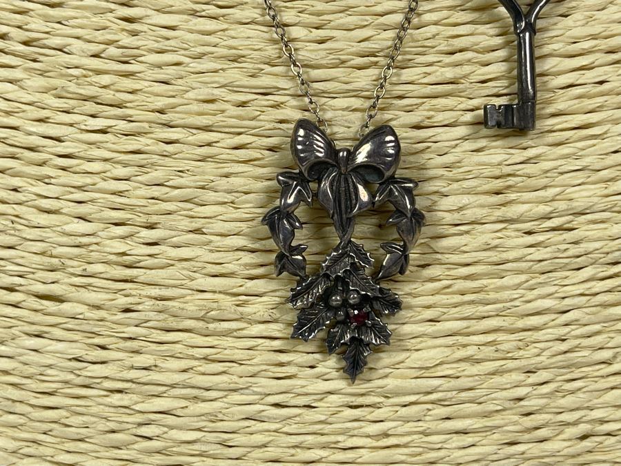 Pair Of Sterling Silver Necklaces 18L And 16L With Sterling Pendants 8.2g TW [Photo 4]