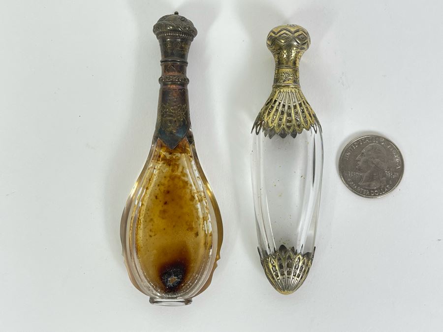 Pair Of Vintage Perfume Bottles Apx 4L [Photo 2]