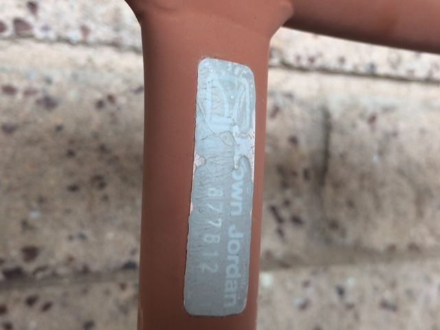 Vintage Brown Jordan Salmon Color Nomad Folding Chairs with Round Table and Side Table [Photo 19]