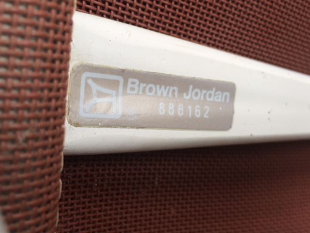 Vintage Brown Jordan Salmon Color Nomad Folding Chairs with Round Table and Side Table [Photo 15]