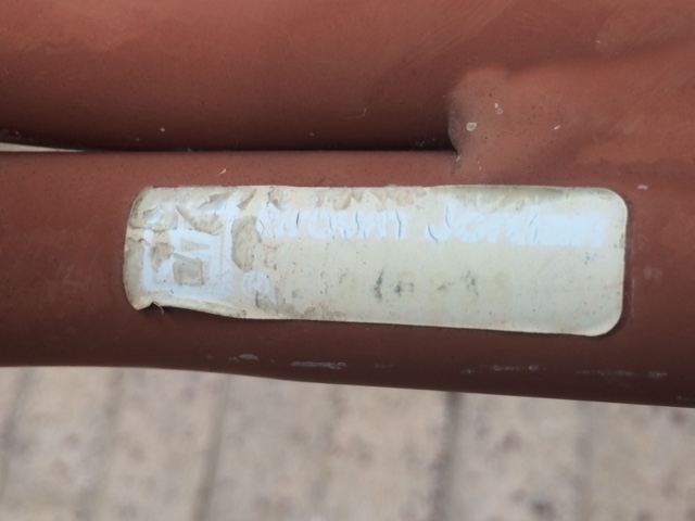 Vintage Brown Jordan Salmon Color Nomad Folding Chairs with Round Table and Side Table [Photo 13]