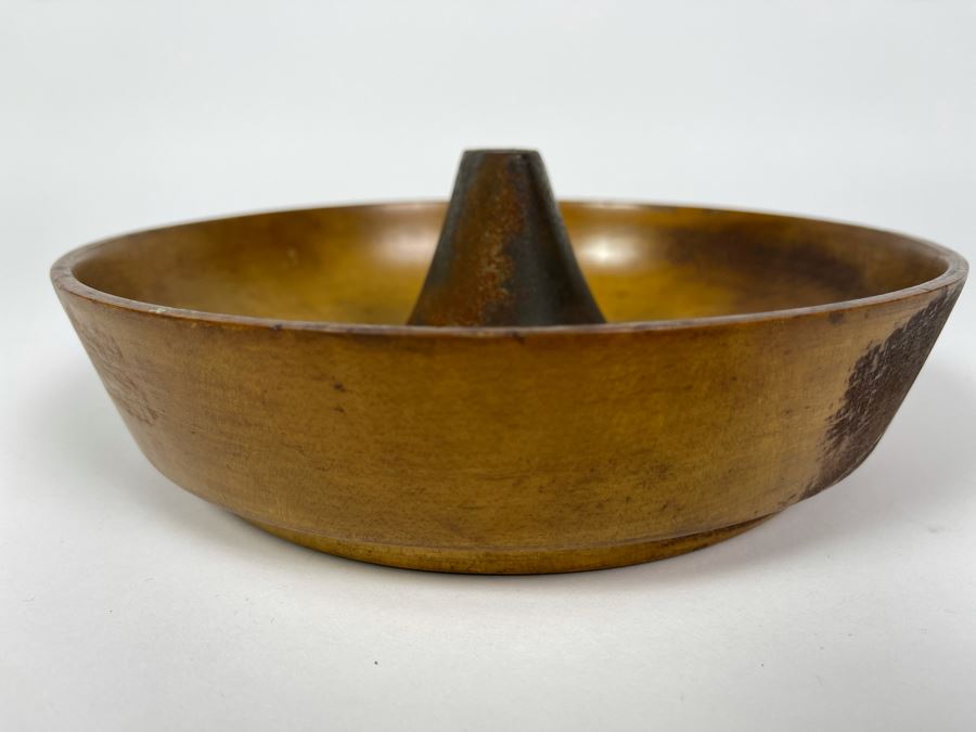 Antique Wooden Nutcracker Nut Bowl With Cast Iron Center 8R [Photo 5]