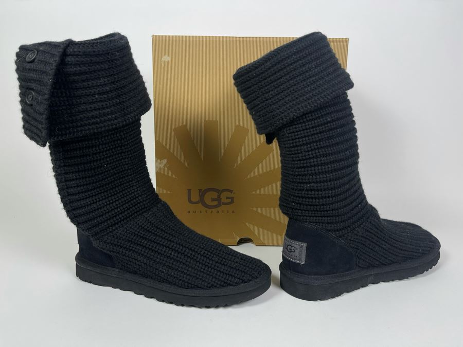 Pair Of New UGG Black Boots Classic Cardy Size 8 Retails $150 [Photo 3]