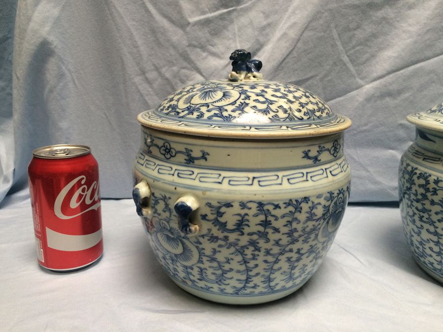 Pair of Asian Vessels with Foo Dogs on Lids [Photo 14]