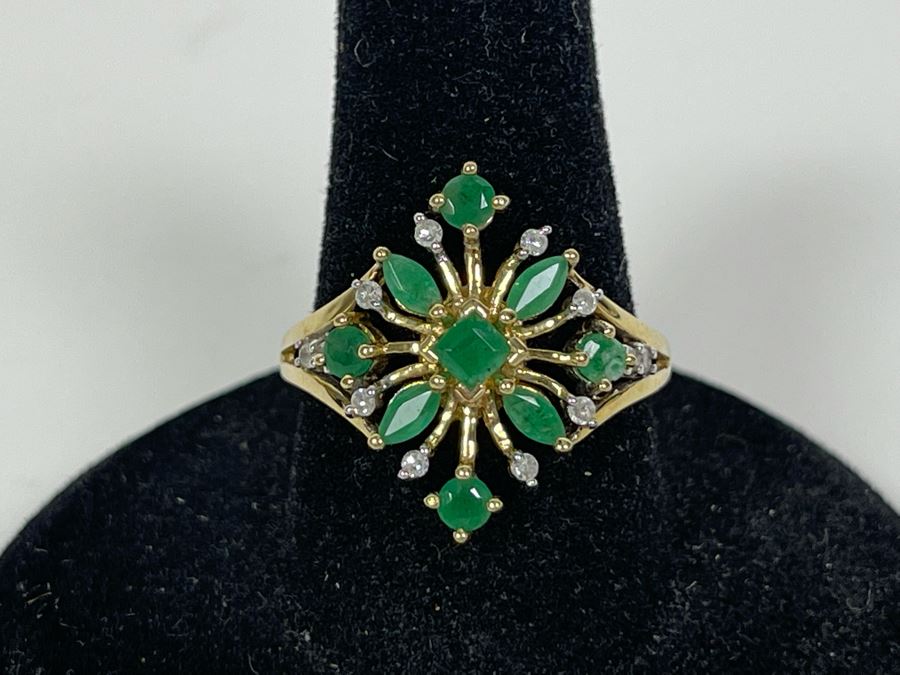 10K Gold Emerald Diamond Ring Size 7.5 3g