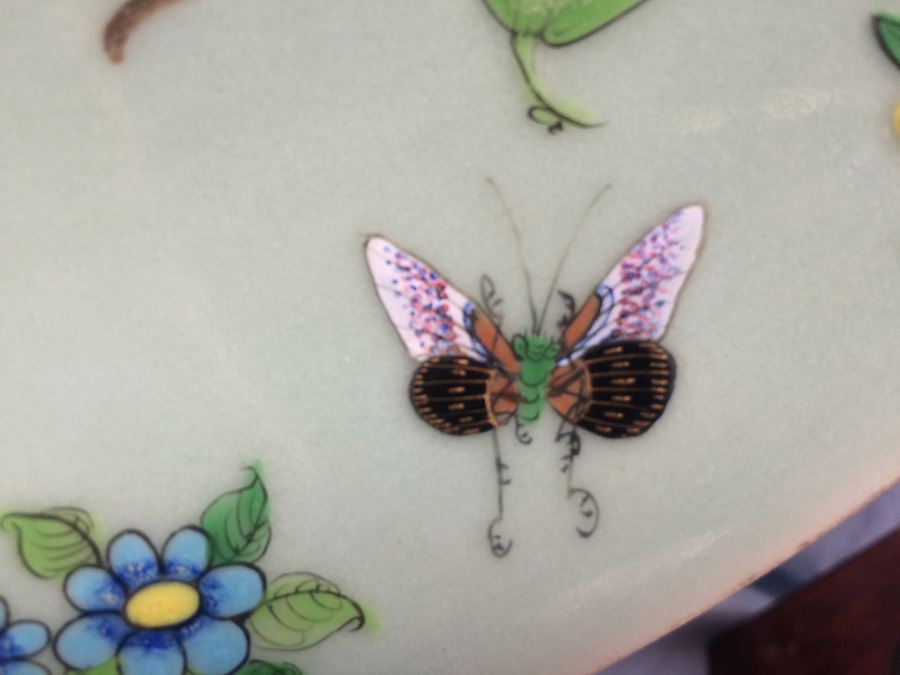 Pair of Chinese Hand Painted Plates [Photo 10]