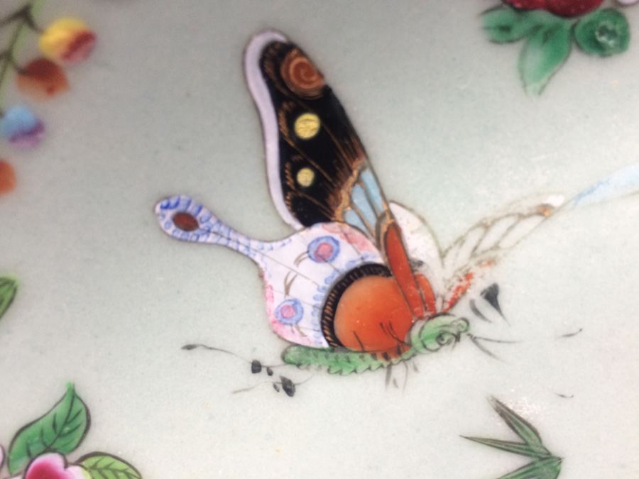 Pair of Chinese Hand Painted Plates [Photo 6]