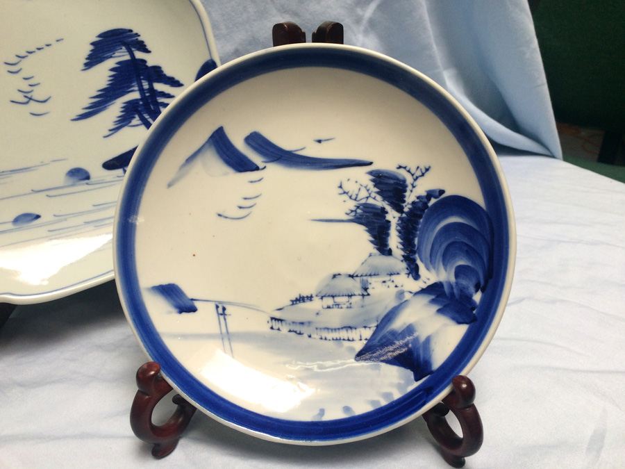 Set of Vintage Japanese Blue & White Plates [Photo 2]