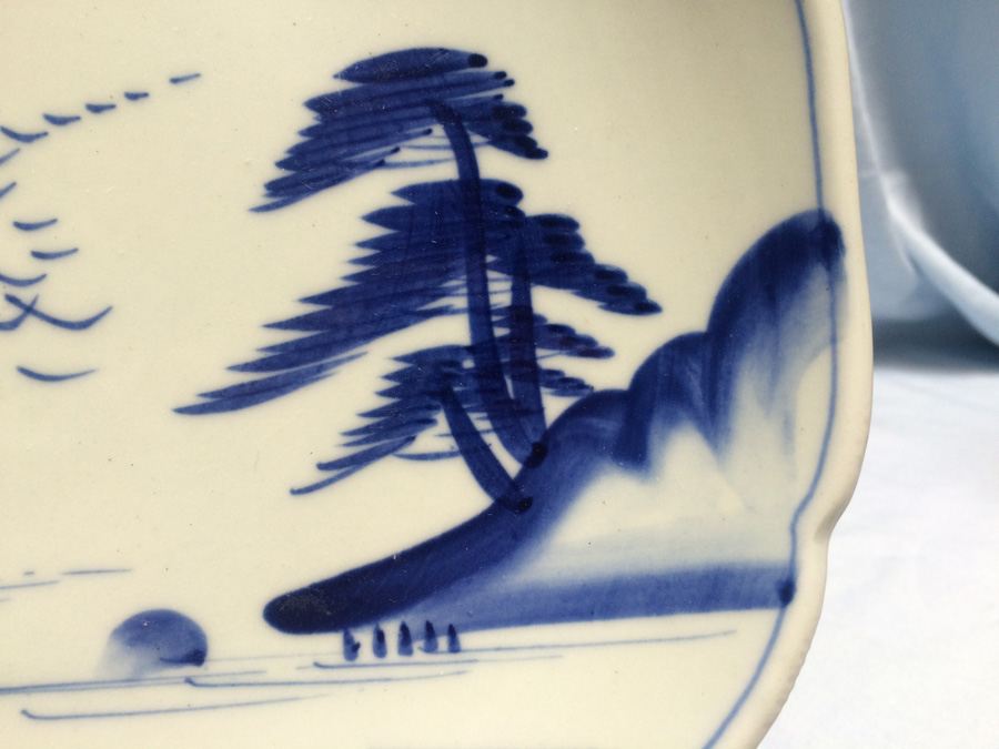 Set of Vintage Japanese Blue & White Plates [Photo 10]