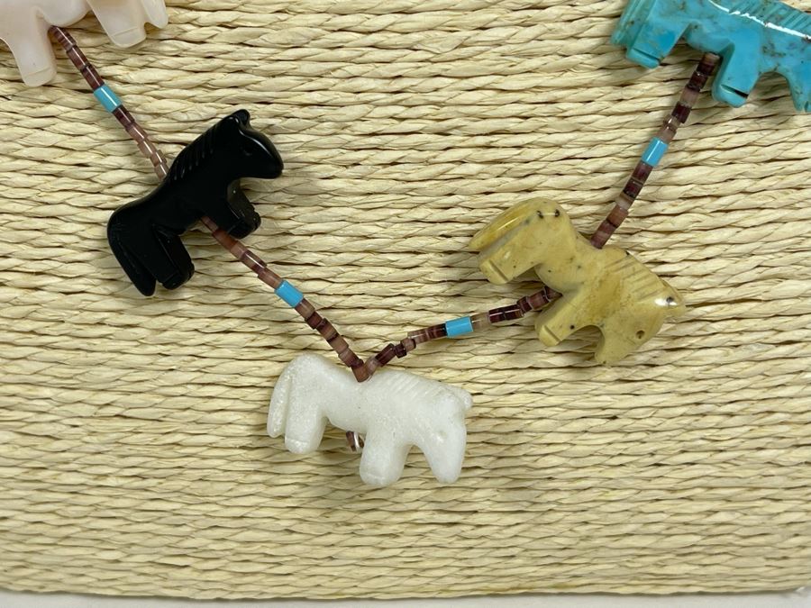 Native American Carved Stone Horse Fetish 26' Necklace [Photo 3]