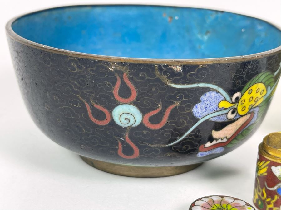 Pair Of Chinese Cloisonne Bowls And Pair Of Small Chinese Cloisonne Boxes [Photo 7]