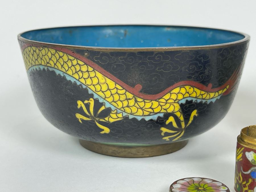 Pair Of Chinese Cloisonne Bowls And Pair Of Small Chinese Cloisonne Boxes [Photo 8]