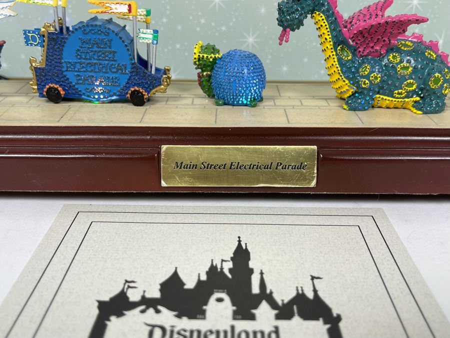 HAND SIGNED Robert Olszewski Disneyland Main Street, USA Collection: Main Street Electrical Parade (Set #1) By Robert Olszewski Disney Theme Park Attraction Miniature Model With Box And COA 12W X 2.75D X 3H DL0601 (Double Signed) [Photo 11]