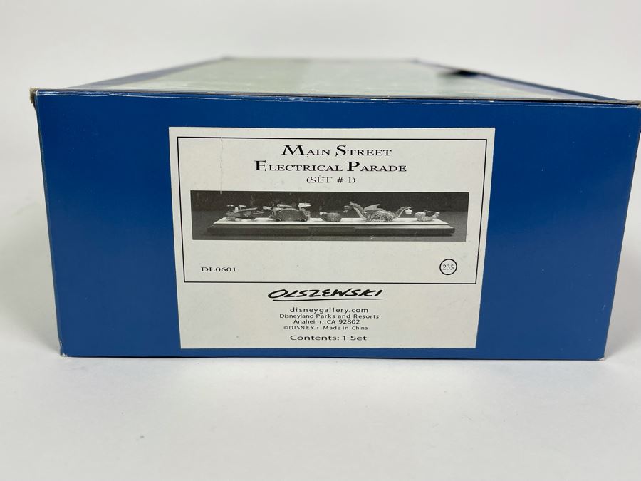 HAND SIGNED Robert Olszewski Disneyland Main Street, USA Collection: Main Street Electrical Parade (Set #1) By Robert Olszewski Disney Theme Park Attraction Miniature Model With Box And COA 12W X 2.75D X 3H DL0601 (Double Signed) [Photo 17]