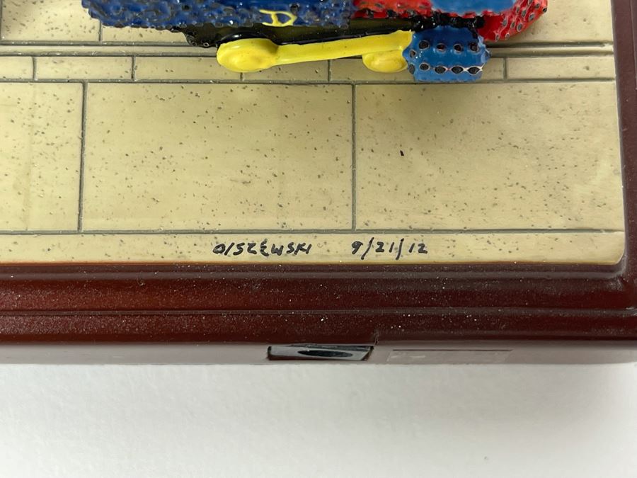 HAND SIGNED Robert Olszewski Disneyland Main Street, USA Collection: Main Street Electrical Parade (Set #1) By Robert Olszewski Disney Theme Park Attraction Miniature Model With Box And COA 12W X 2.75D X 3H DL0601 (Double Signed) [Photo 14]