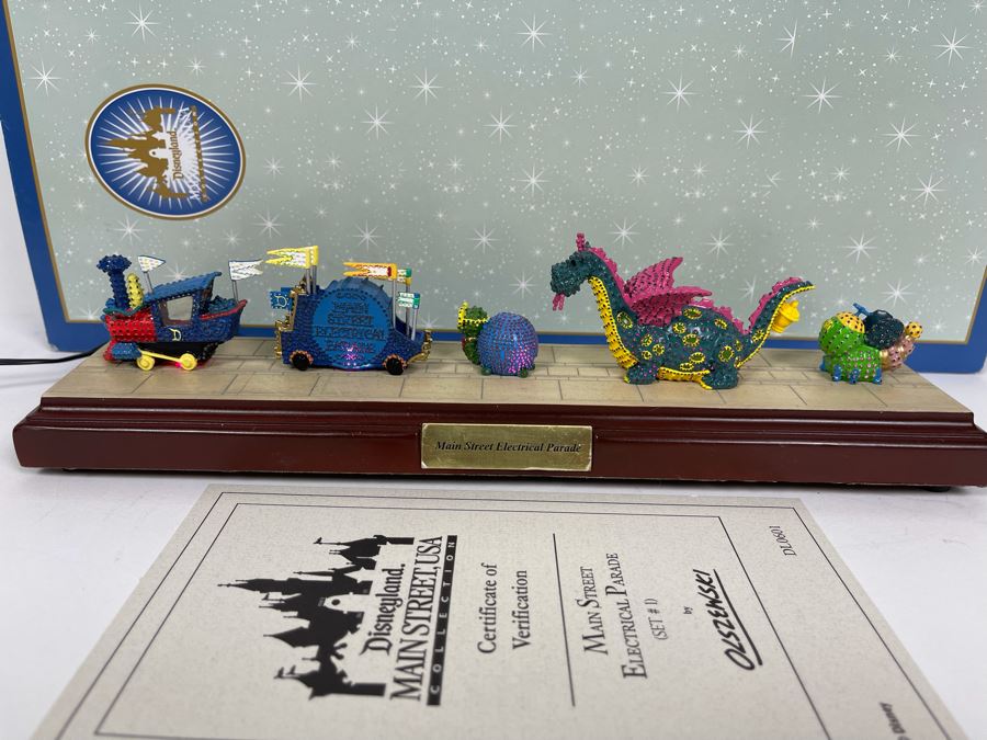 HAND SIGNED Robert Olszewski Disneyland Main Street, USA Collection: Main Street Electrical Parade (Set #1) By Robert Olszewski Disney Theme Park Attraction Miniature Model With Box And COA 12W X 2.75D X 3H DL0601 (Double Signed) [Photo 4]