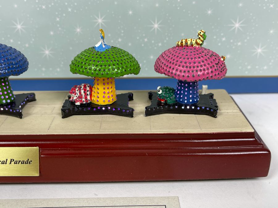HAND SIGNED Robert Olszewski Disneyland Main Street, USA Collection: Main Street Electrical Parade (Set #2) By Robert Olszewski Disney Theme Park Attraction Miniature Model With Box And COA 10.5W X 2.75D DL0602 (Double Signed) [Photo 7]