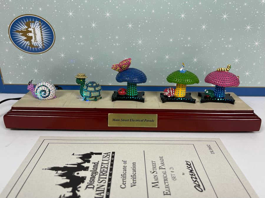 HAND SIGNED Robert Olszewski Disneyland Main Street, USA Collection: Main Street Electrical Parade (Set #2) By Robert Olszewski Disney Theme Park Attraction Miniature Model With Box And COA 10.5W X 2.75D DL0602 (Double Signed) [Photo 4]