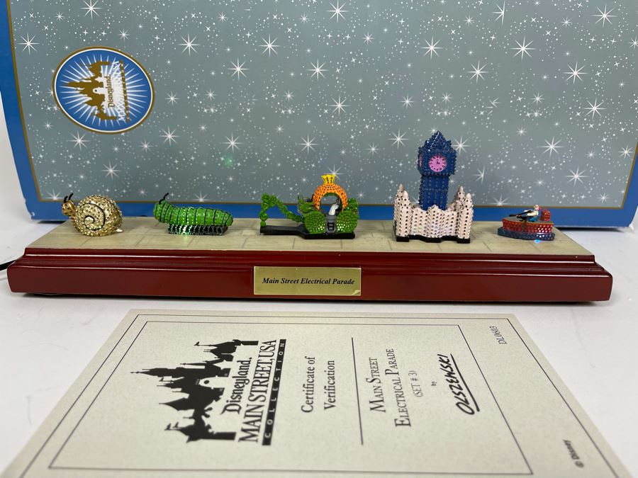 HAND SIGNED Robert Olszewski Disneyland Main Street, USA Collection: Main Street Electrical Parade (Set #3) By Robert Olszewski Disney Theme Park Attraction Miniature Model With Box And COA 12W X 2.75D X 3H DL0603 (Double Signed)
