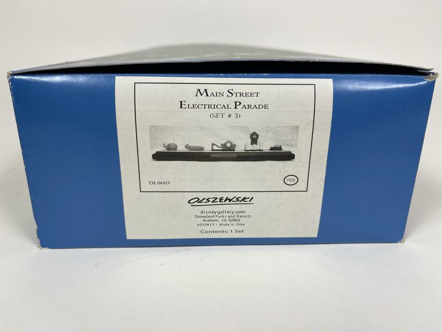 HAND SIGNED Robert Olszewski Disneyland Main Street, USA Collection: Main Street Electrical Parade (Set #3) By Robert Olszewski Disney Theme Park Attraction Miniature Model With Box And COA 12W X 2.75D X 3H DL0603 (Double Signed) [Photo 14]