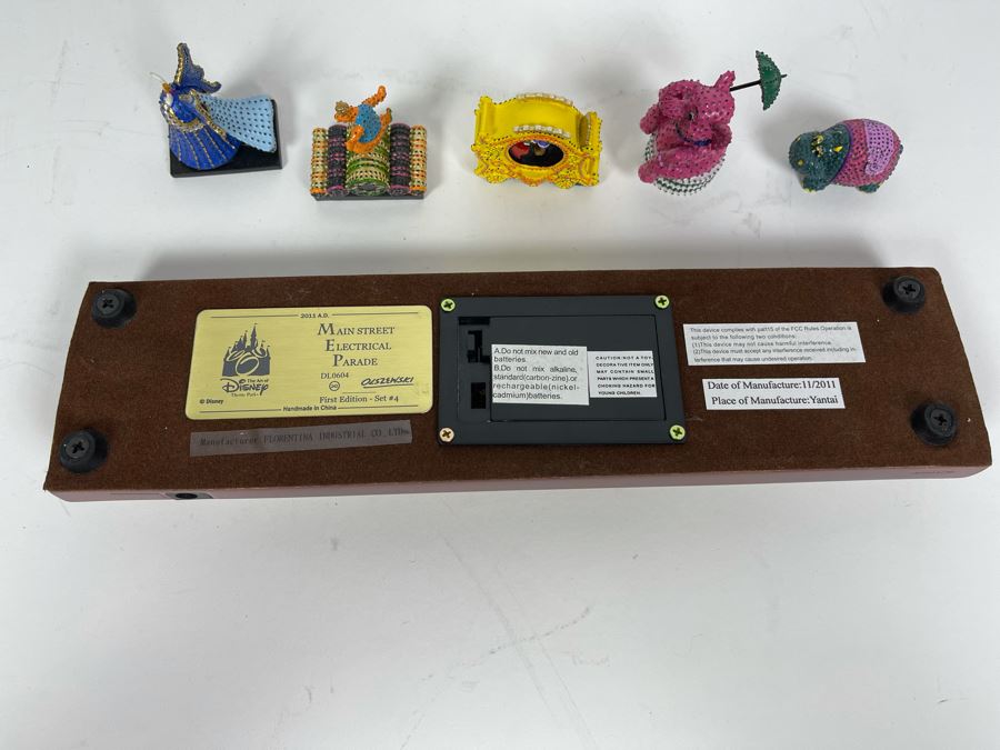 HAND SIGNED Robert Olszewski Disneyland Main Street, USA Collection: First Edition Main Street Electrical Parade (Set #4) By Robert Olszewski Disney Theme Park Attraction Miniature Model With Box And COA 10.75W X 2.75D X 3H DL0604 (Double Signed) [Photo 14]