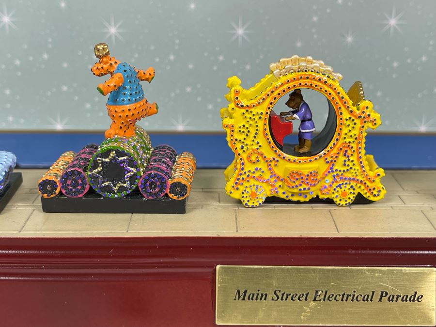 HAND SIGNED Robert Olszewski Disneyland Main Street, USA Collection: First Edition Main Street Electrical Parade (Set #4) By Robert Olszewski Disney Theme Park Attraction Miniature Model With Box And COA 10.75W X 2.75D X 3H DL0604 (Double Signed) [Photo 6]