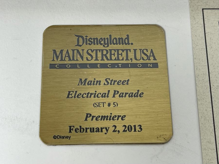 HAND SIGNED Robert Olszewski Disneyland Main Street, USA Collection: First Edition Main Street Electrical Parade (Set #5) By Robert Olszewski Disney Theme Park Attraction Miniature Model With Box And COA DL0605 (Double Signed) [Photo 15]