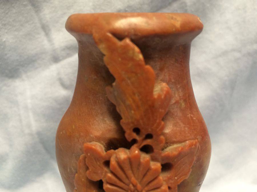 Chinese Hand Carved Soapstone Carving Vase [Photo 5]