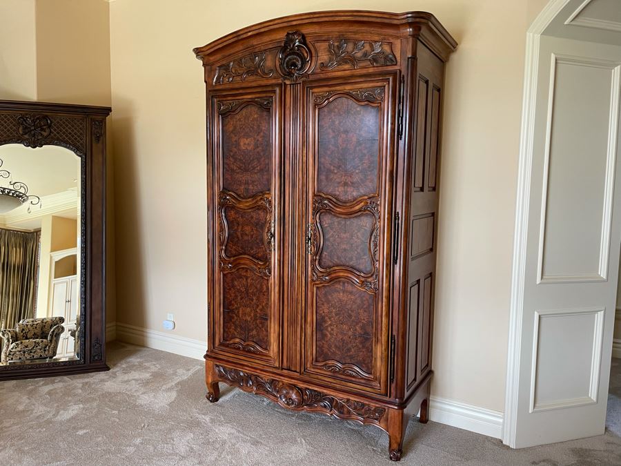 Stunning Henredon Gentleman's Dresser Armoire Cabinet 5'1'W X 26'D X 8'6'H [Photo 10]
