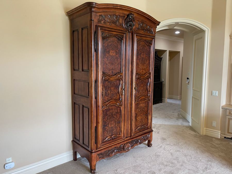 Stunning Henredon Gentleman's Dresser Armoire Cabinet 5'1'W X 26'D X 8'6'H [Photo 16]
