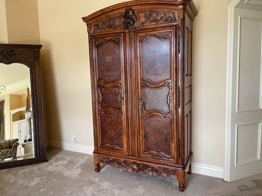 Stunning Henredon Gentleman's Dresser Armoire Cabinet 5'1'W X 26'D X 8'6'H [Photo 8]