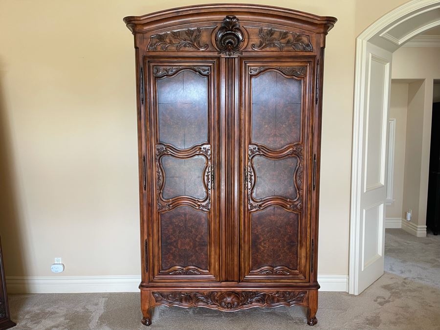 Stunning Henredon Gentleman's Dresser Armoire Cabinet 5'1'W X 26'D X 8'6'H [Photo 4]