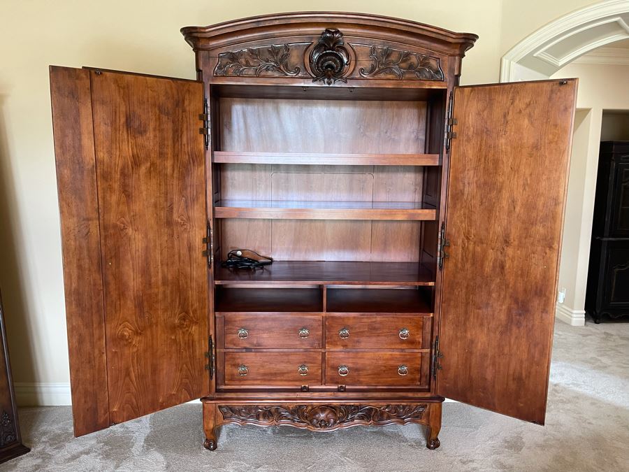 Stunning Henredon Gentleman's Dresser Armoire Cabinet 5'1'W X 26'D X 8'6'H [Photo 19]