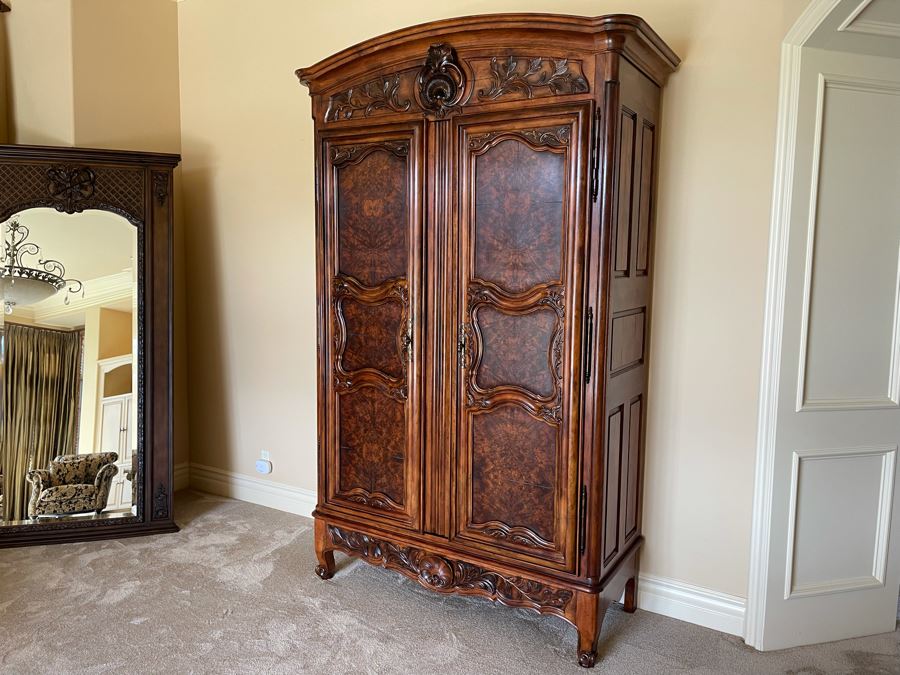 Stunning Henredon Gentleman's Dresser Armoire Cabinet 5'1'W X 26'D X 8'6'H [Photo 9]