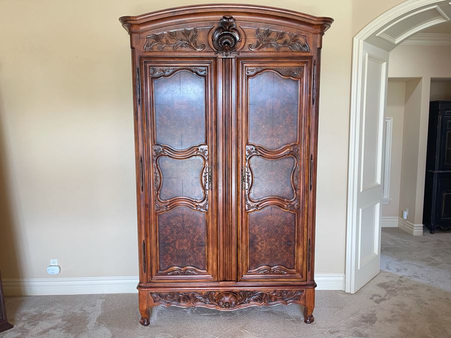 Stunning Henredon Gentleman's Dresser Armoire Cabinet 5'1'W X 26'D X 8'6'H [Photo 5]