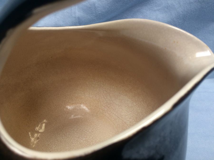 Modern Pitcher [Photo 13]