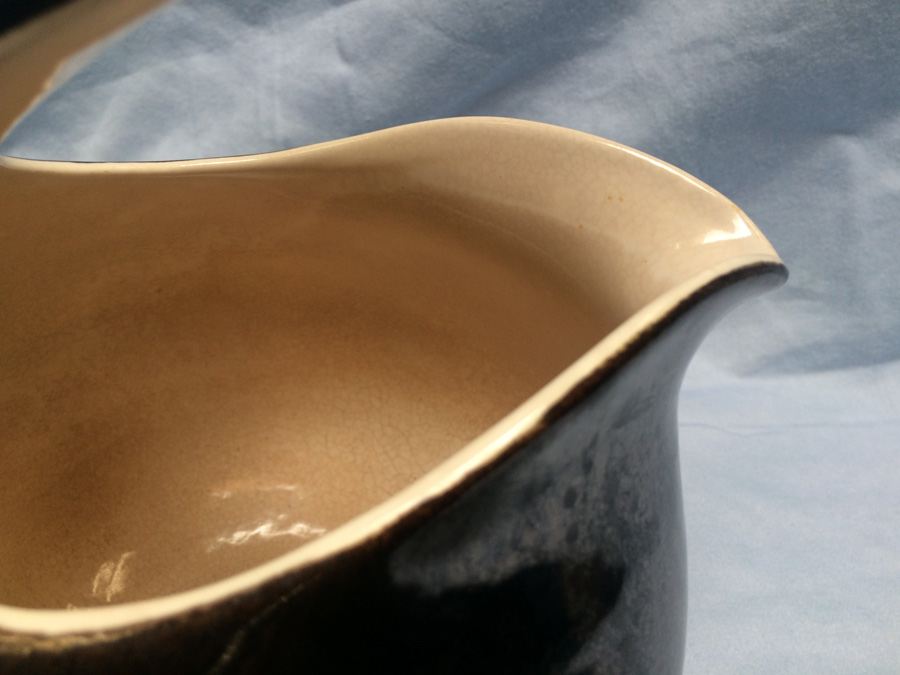 Modern Pitcher [Photo 12]